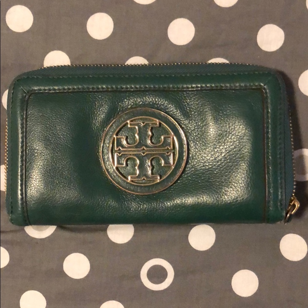 Tory Burch Wallet!